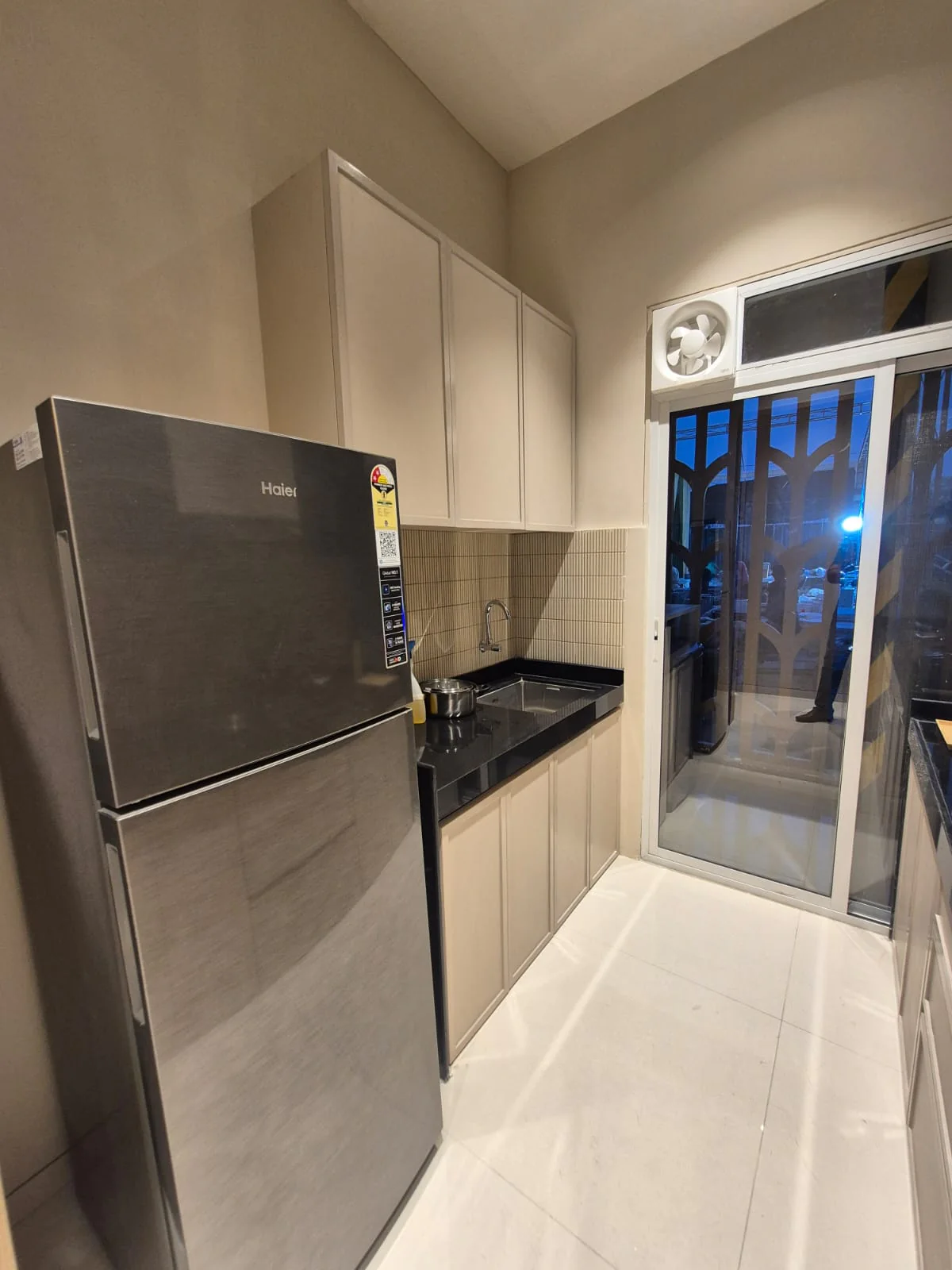 Kitchen appliance run in the Unimax Life sample flat